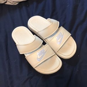 Brand new nike benassi duo